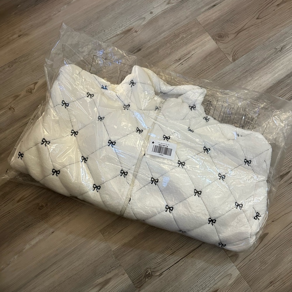 Gilly Hicks Sherpa Zip-Up Sweatshirt - Picture 2 of 3